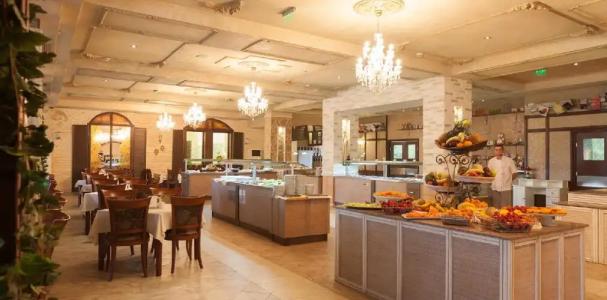 HIs Imperial Resort - 12