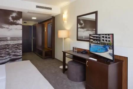 Nobel Ultra All Inclusive - FREE Beach Access - 61