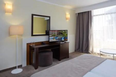 Nobel Ultra All Inclusive - FREE Beach Access - 5