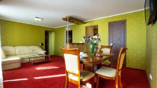 Reikartz Ривер Николаев - 52