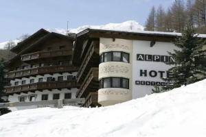 Hotel Alpina Sölden - Adults Only, Solden