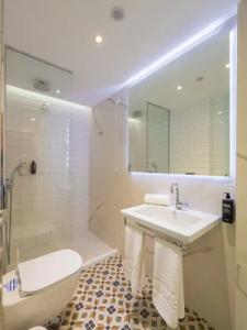 ibis Styles Golden Sands Roomer - 27