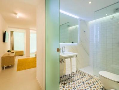 ibis Styles Golden Sands Roomer - 23