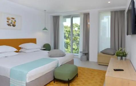 ibis Styles Golden Sands Roomer - 8
