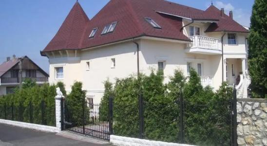 Hegyi Panzió - 0