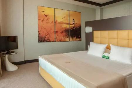 International Casino & Tower Suites - 153