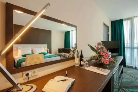 International Casino & Tower Suites - 109