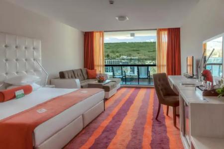 International Casino & Tower Suites - 103