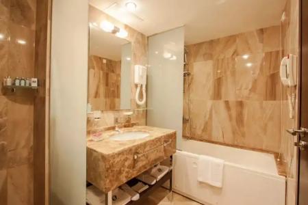 International Casino & Tower Suites - 105