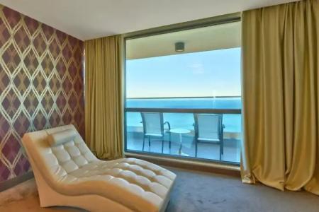 International Casino & Tower Suites - 135