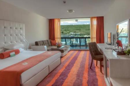 International Casino & Tower Suites - 144