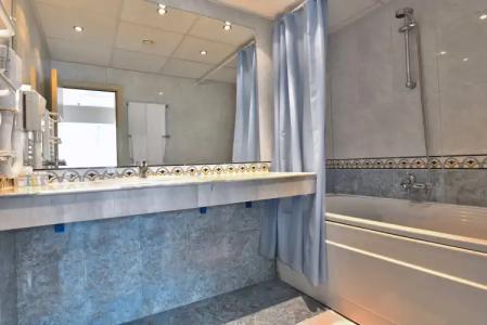 International Casino & Tower Suites - 117