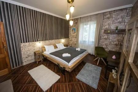 Platan Garden Rooms & Restaurant - 17