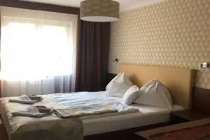 Hotel Pávai, Hajduszoboszlo