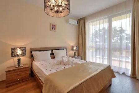 Apart Golden Line - 135