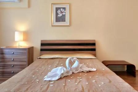 Apart Golden Line - 147