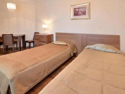 Apart Golden Line - 136