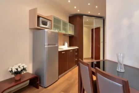 Apart Golden Line - 38