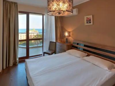 Apart Golden Line - 107