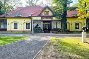 Villa Hotel, Debrecen