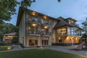 Tópart Hotel, Balatonvilagos