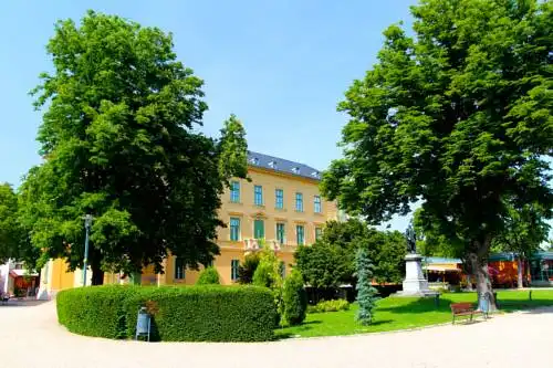 Ipoly Residence Executive Suites - 0