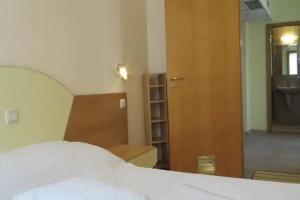 Solaris Apartments, Saints Constantine and Helena