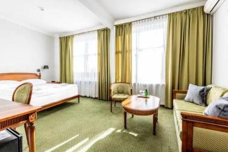 Pod Złotą Różą - 49