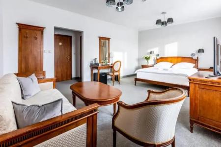 Pod Złotą Różą - 54