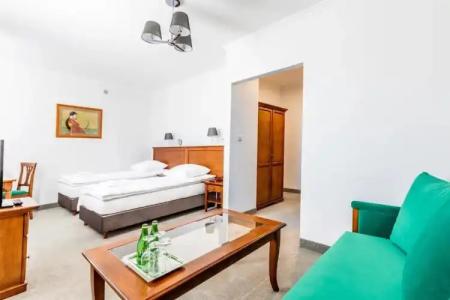 Pod Złotą Różą - 70