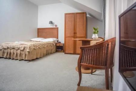 Pod Złotą Różą - 43