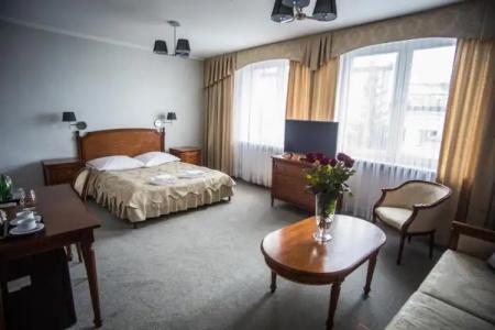 Pod Złotą Różą - 52