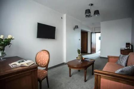 Pod Złotą Różą - 80