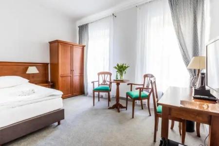 Pod Złotą Różą - 28