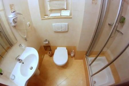 Pod Złotą Różą - 32