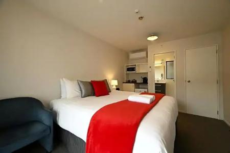 Riccarton Mall Motel - 89