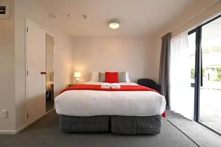 Riccarton Mall Motel - 88