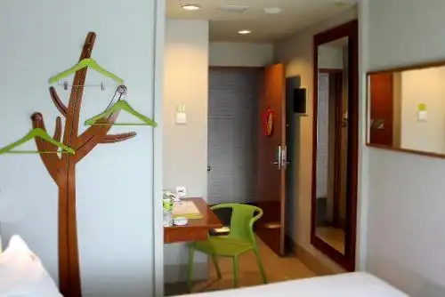 MaxOneHotels.com at Sabang - 162