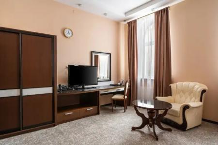 Губернский - 105