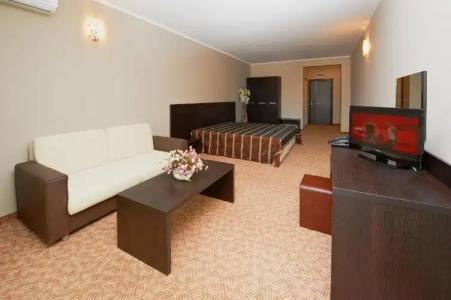 Central Plaza - 42