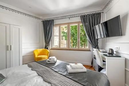 Galeria Valeria Seaside Downtown - Mag Quaint & Elegant Boutiques - 35