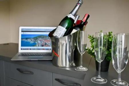 Galeria Valeria Seaside Downtown - Mag Quaint & Elegant Boutiques - 84