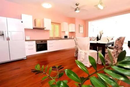 Galeria Valeria Seaside Downtown - Mag Quaint & Elegant Boutiques - 33