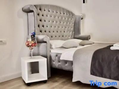 Galeria Valeria Seaside Downtown - Mag Quaint & Elegant Boutiques - 221