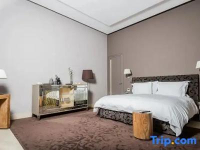 Palais Namaskar - 127