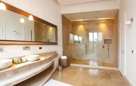 Palais Namaskar - 184