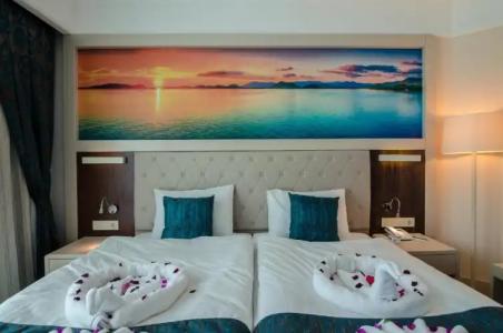 The Lumos Deluxe Resort & Spa - 51