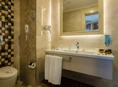 The Lumos Deluxe Resort & Spa - 57