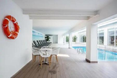 Planets One Adults Only +16 - 6