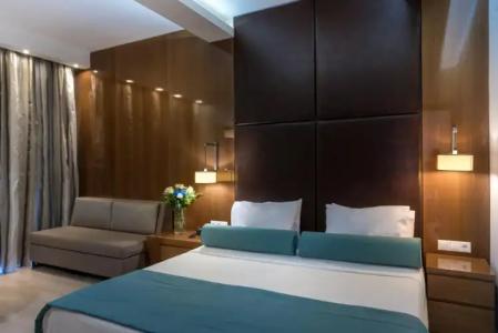 Cosmopolitan & Spa - 3